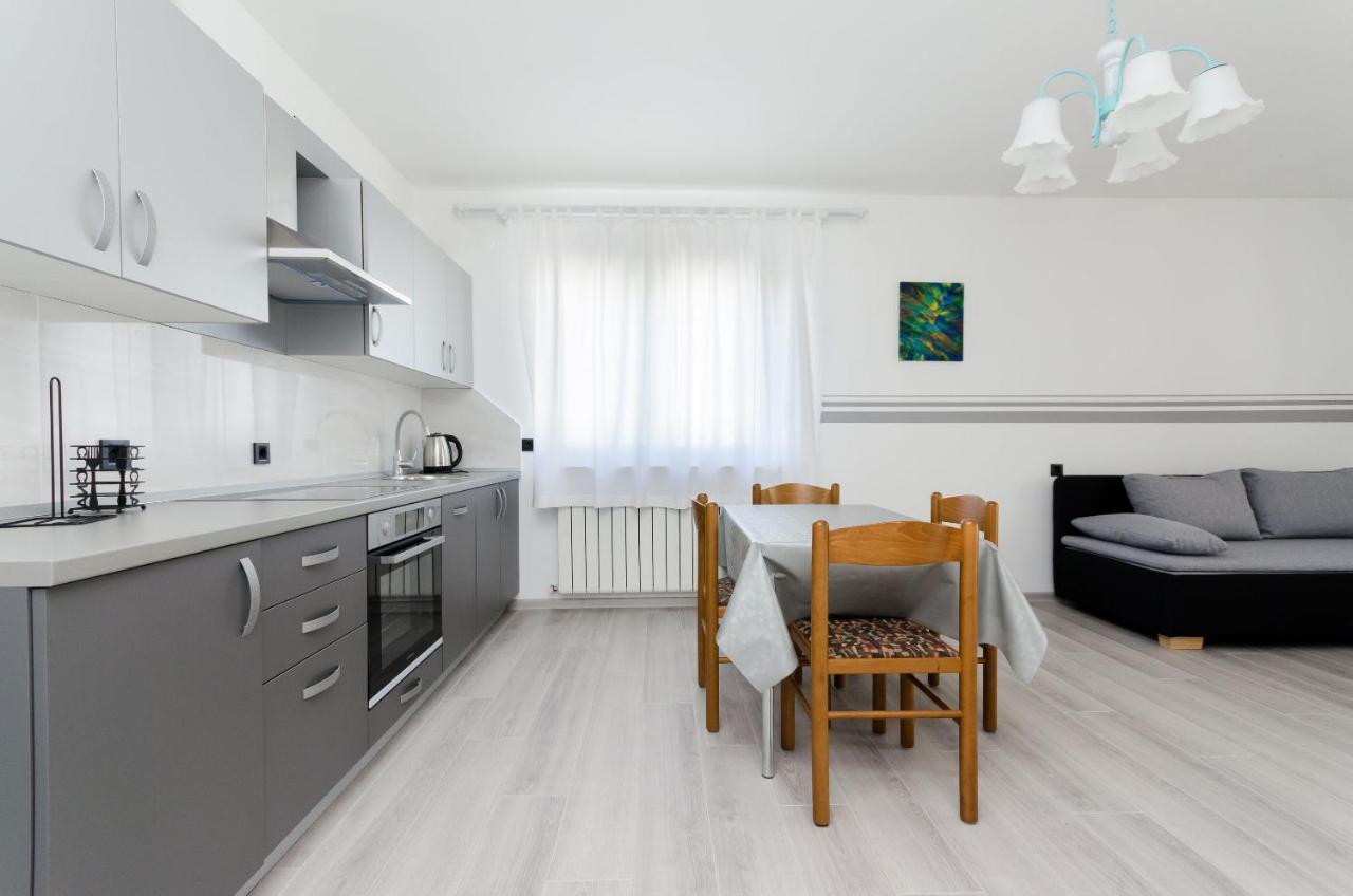 Apartments Slavica R Banjol Luaran gambar