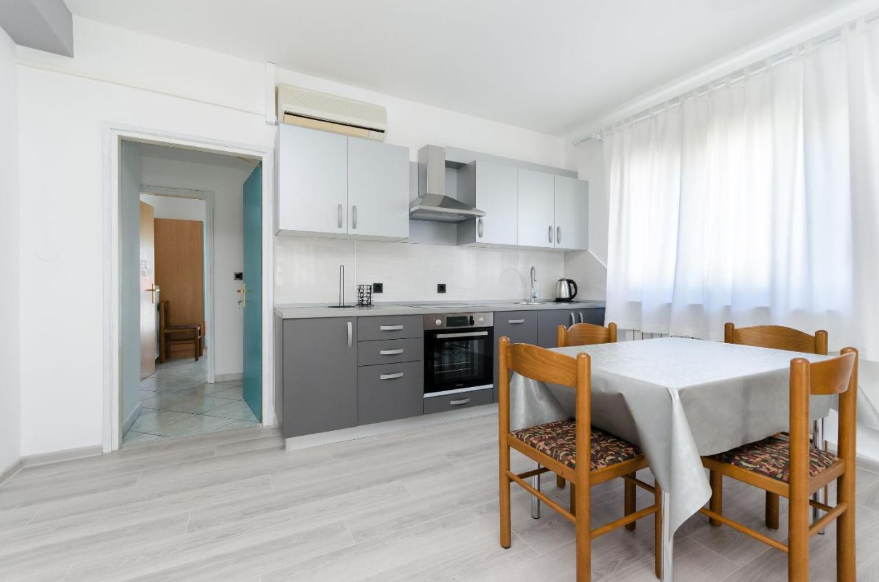 Apartments Slavica R Banjol Luaran gambar
