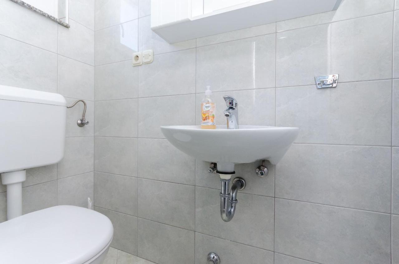 Apartments Slavica R Banjol Luaran gambar